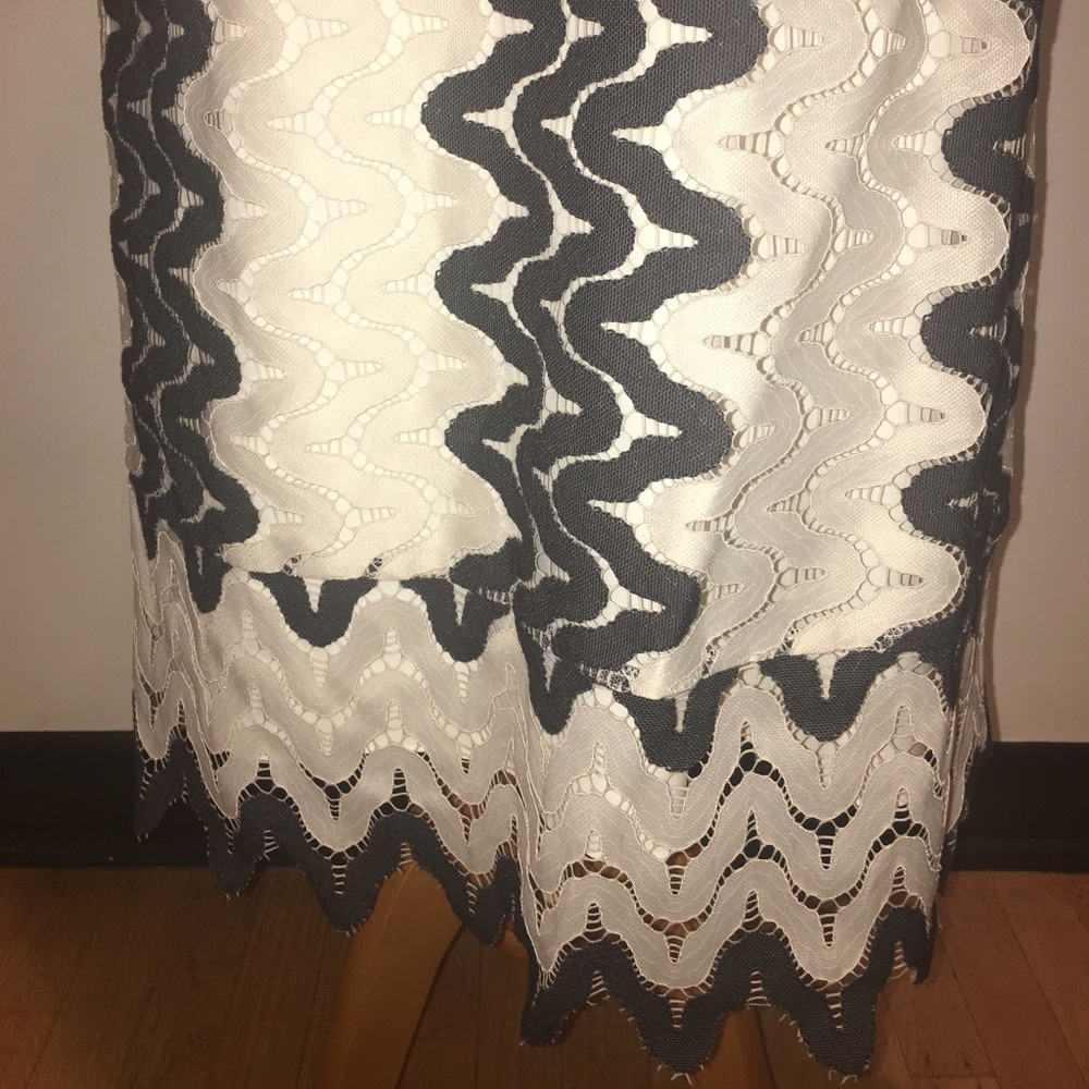 Kate Spade Lace Shift Cream and Black Dress - Size 6 - Picture 7 of 14